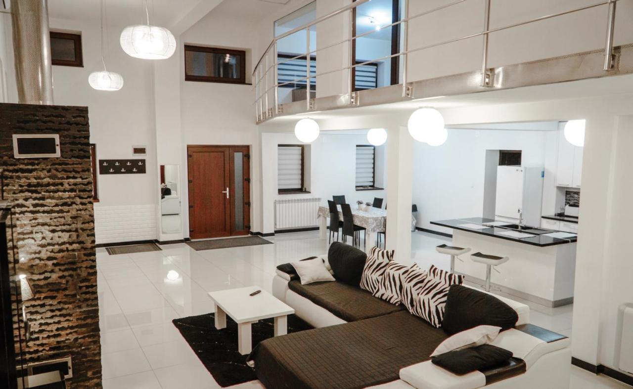 Vila Carolina Apulum Βίλα Άλμπα Ιούλια Εξωτερικό φωτογραφία