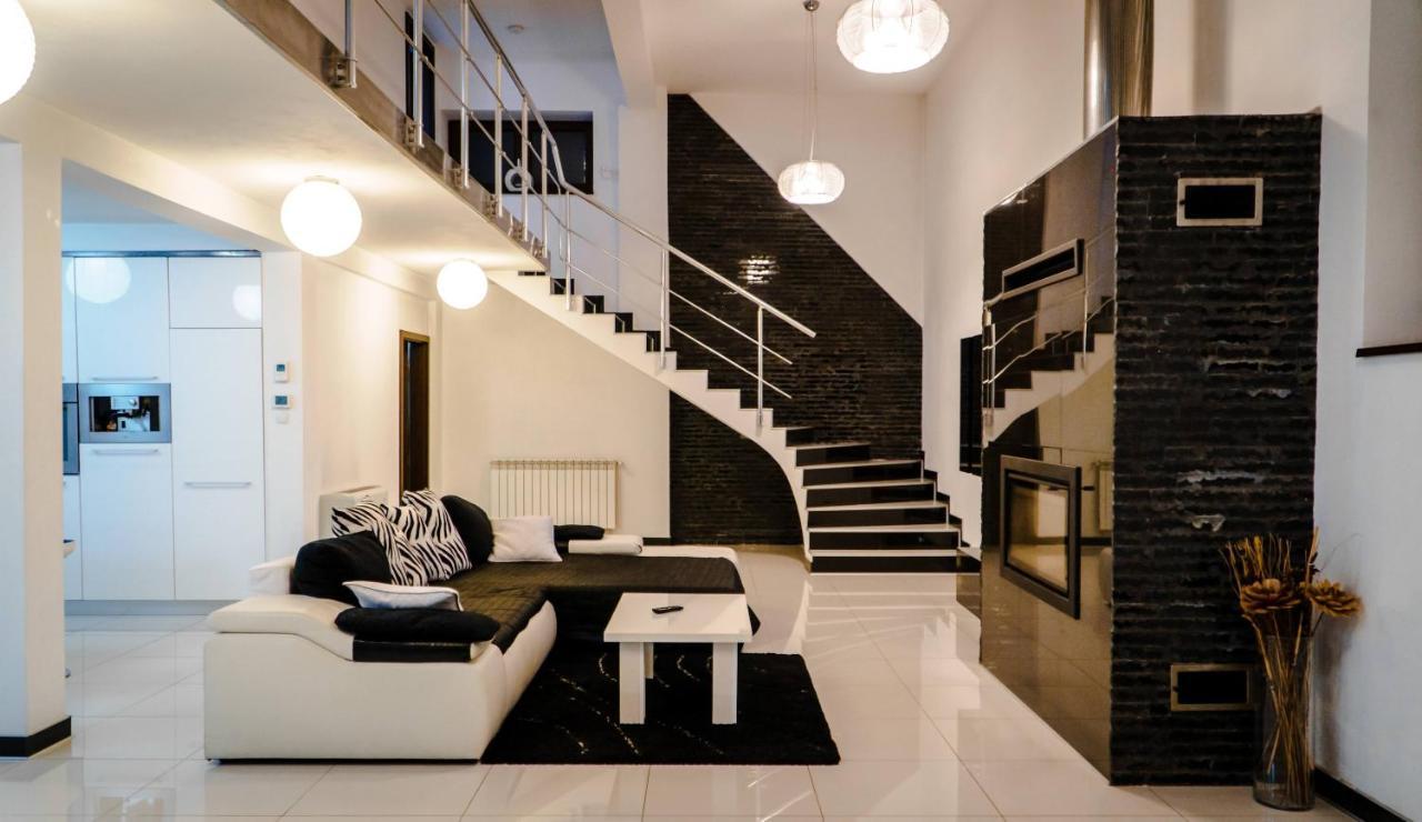 Vila Carolina Apulum Βίλα Άλμπα Ιούλια Εξωτερικό φωτογραφία