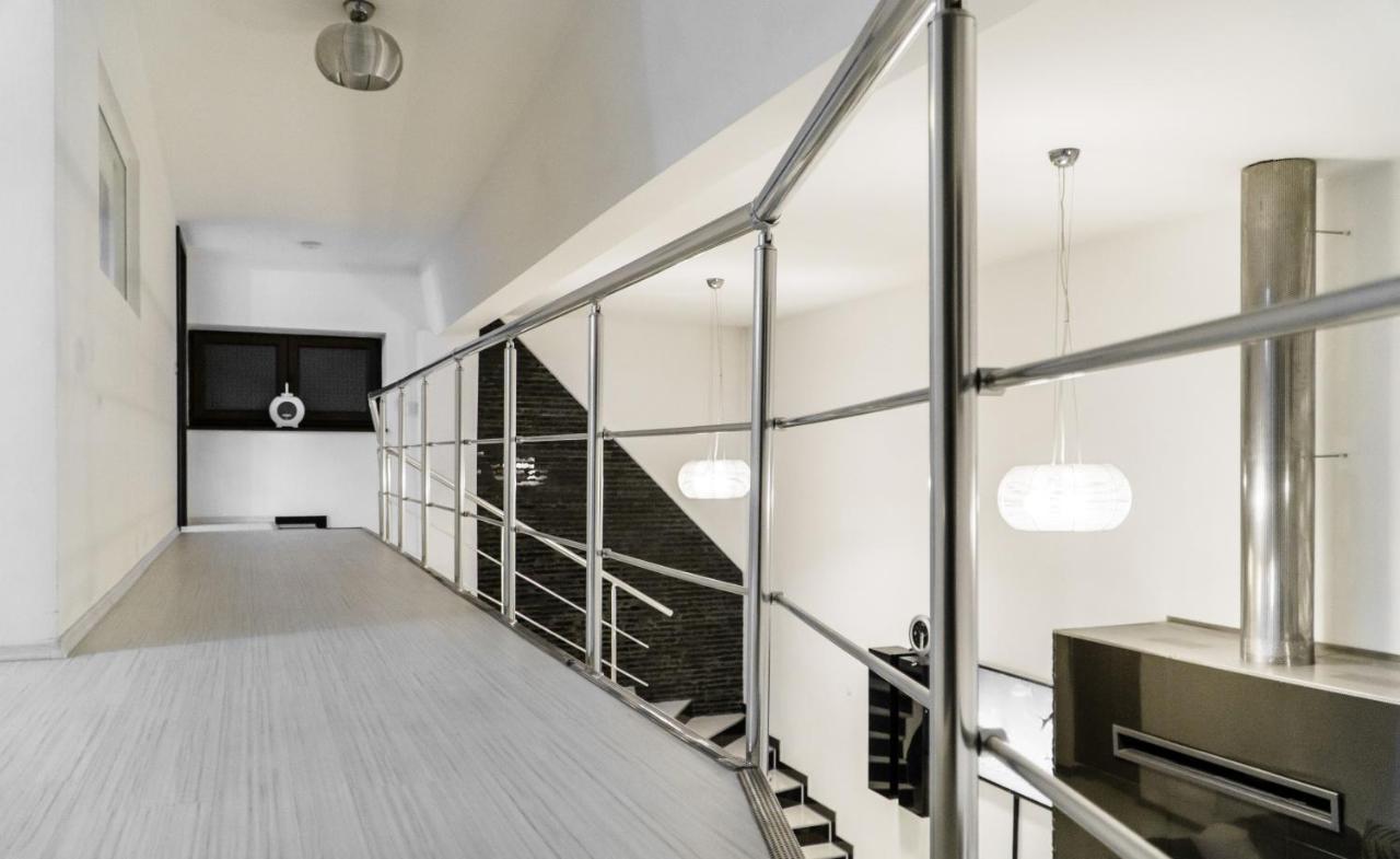Vila Carolina Apulum Βίλα Άλμπα Ιούλια Εξωτερικό φωτογραφία