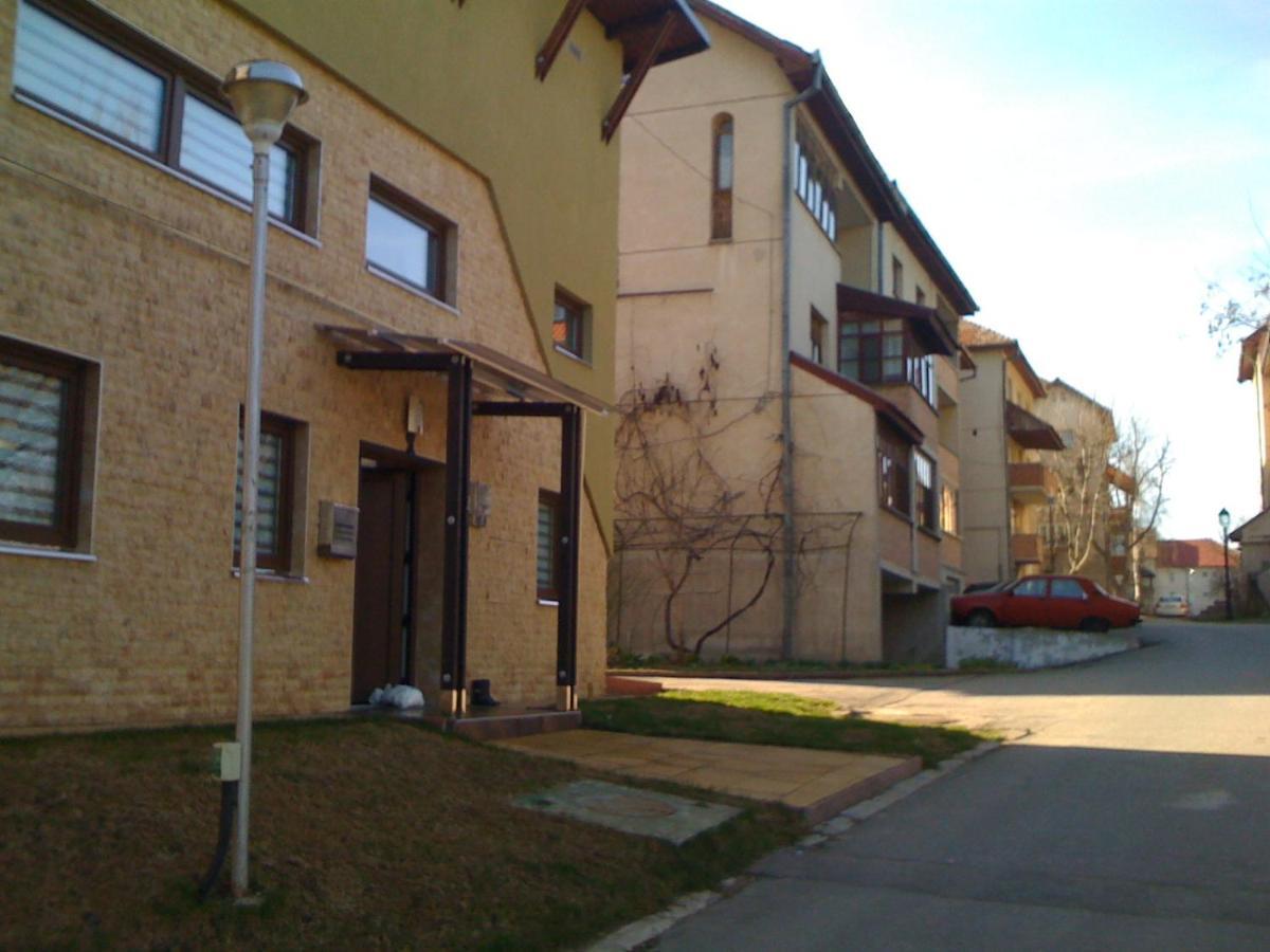 Vila Carolina Apulum Βίλα Άλμπα Ιούλια Εξωτερικό φωτογραφία